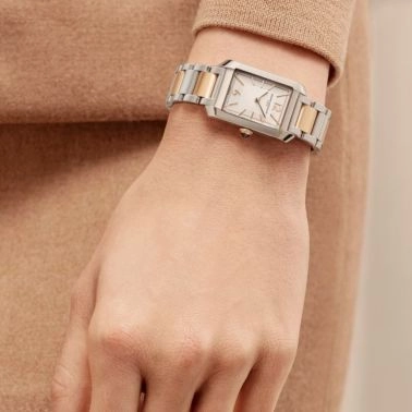 Montre Baume et Mercier Hampton quartz cadran opalin bracelet acier et or rose 35 x 22 mm