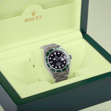 Montre Rolex Submariner Date "Kermit" 16610LV automatique 40 mm circa 2006