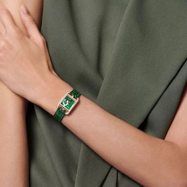 Montre HERMÈS Cape Cod Petit Modèle quartz en or rose lunette sertie cadran jade néphrite bracelet cuir vert 31 mm