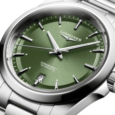 Montre Longines Conquest automatique cadran vert bracelet acier 38 mm L3.720.4.02.6
