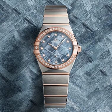 Montre Omega Constellation Météorite quartz or sedna & acier cadran bleu bracelet acier 28 mm