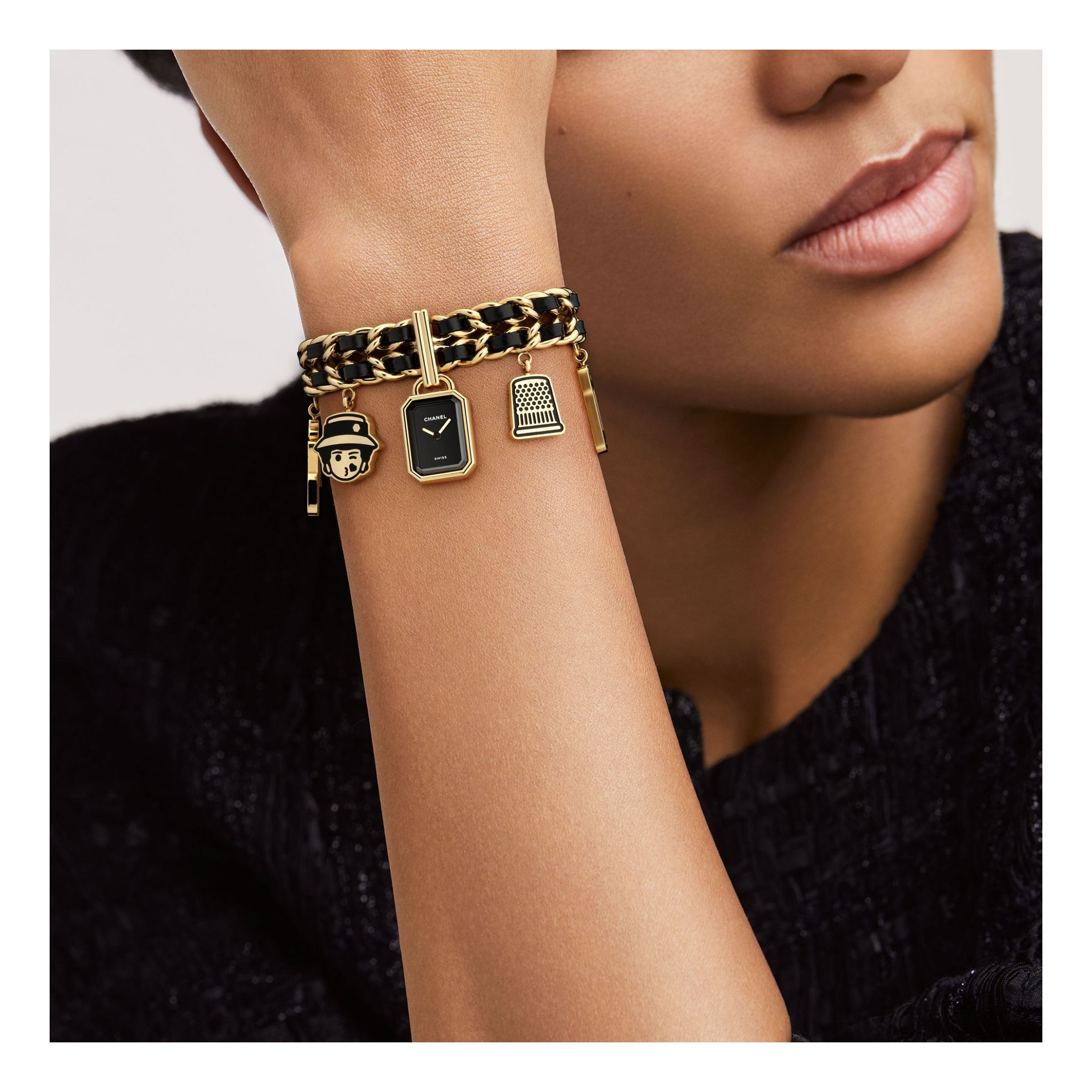 Chanel charm 2025