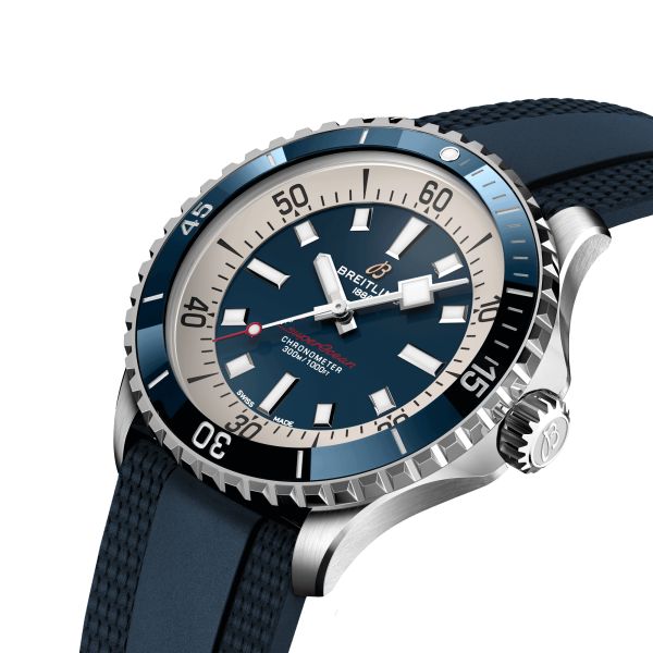 Montre Breitling Superocean automatique cadran bleu bracelet caoutchouc bleu 42 mm A17375E71C1S1