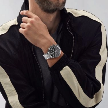 Montre TAG Heuer Carrera Calibre Heuer 02 chronographe cadran noir bracelet acier 44 mm CBN2A1B.BA0643