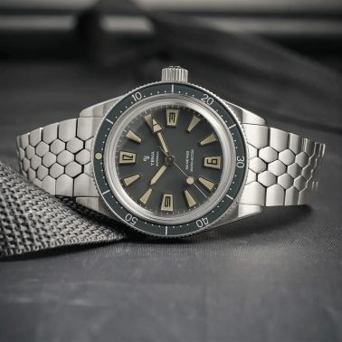 Montre Yema Superman Skin Diver Slim CMM.20 automatique cadran noir bracelet acier 39 mm