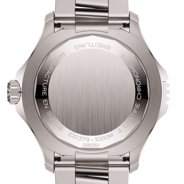 Breitling Superocean Super Diver automatic watch grey camouflage dial titanium bracelet 46 mm E10379351B1E1