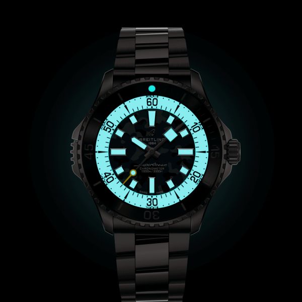Breitling Superocean Super Diver automatic watch grey camouflage dial titanium bracelet 46 mm E10379351B1E1