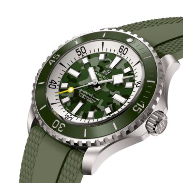 Montre Breitling Superocean Super Diver automatique cadran vert camouflage bracelet caoutchouc vert 46 mm E10379D31L1S1