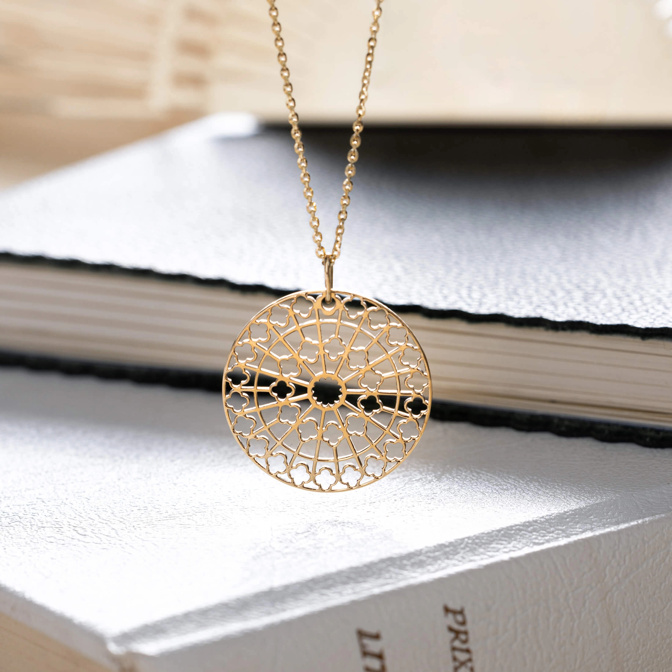 Lepage Colette Notre-Dame medal in yellow gold