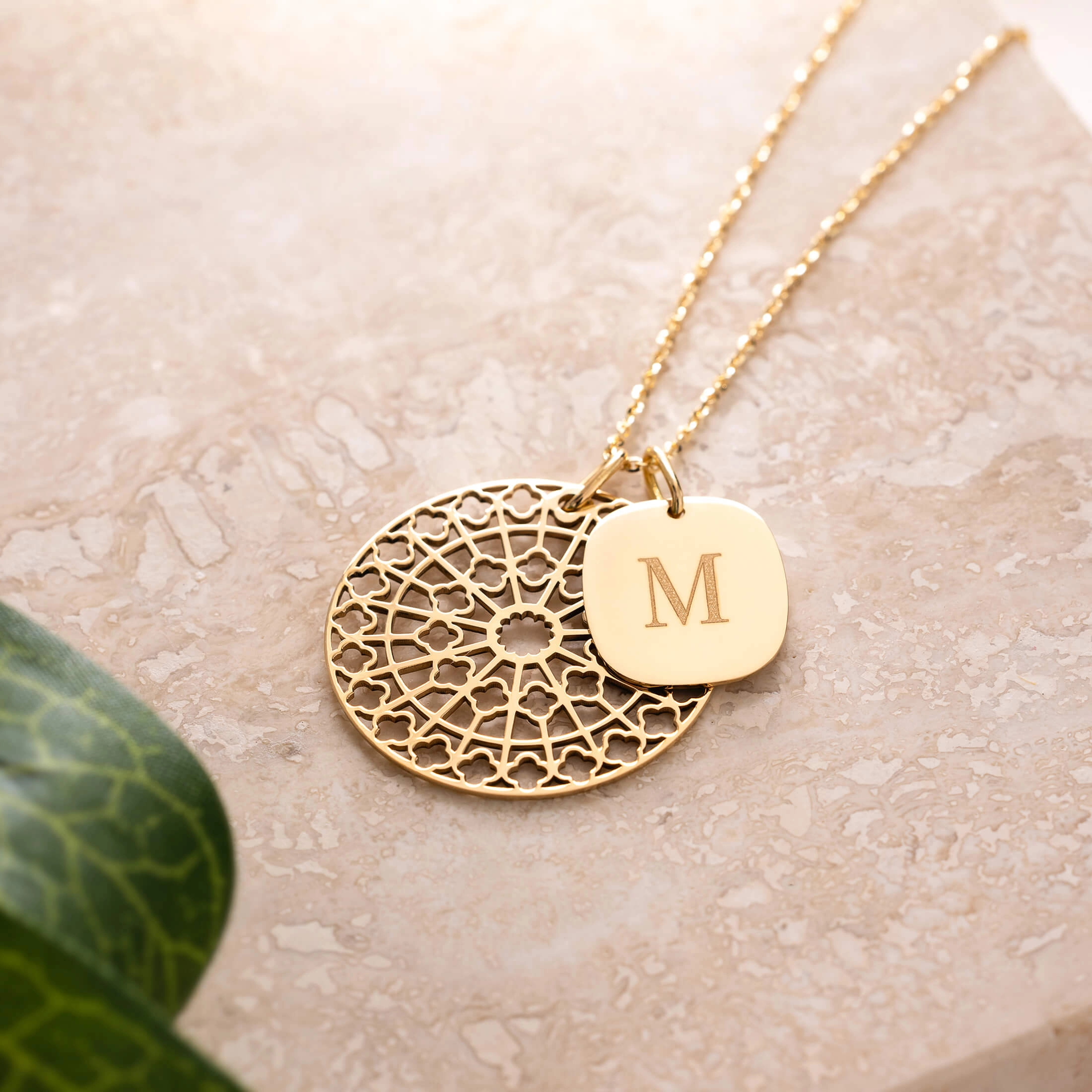 Lepage Colette Notre-Dame medal in yellow gold