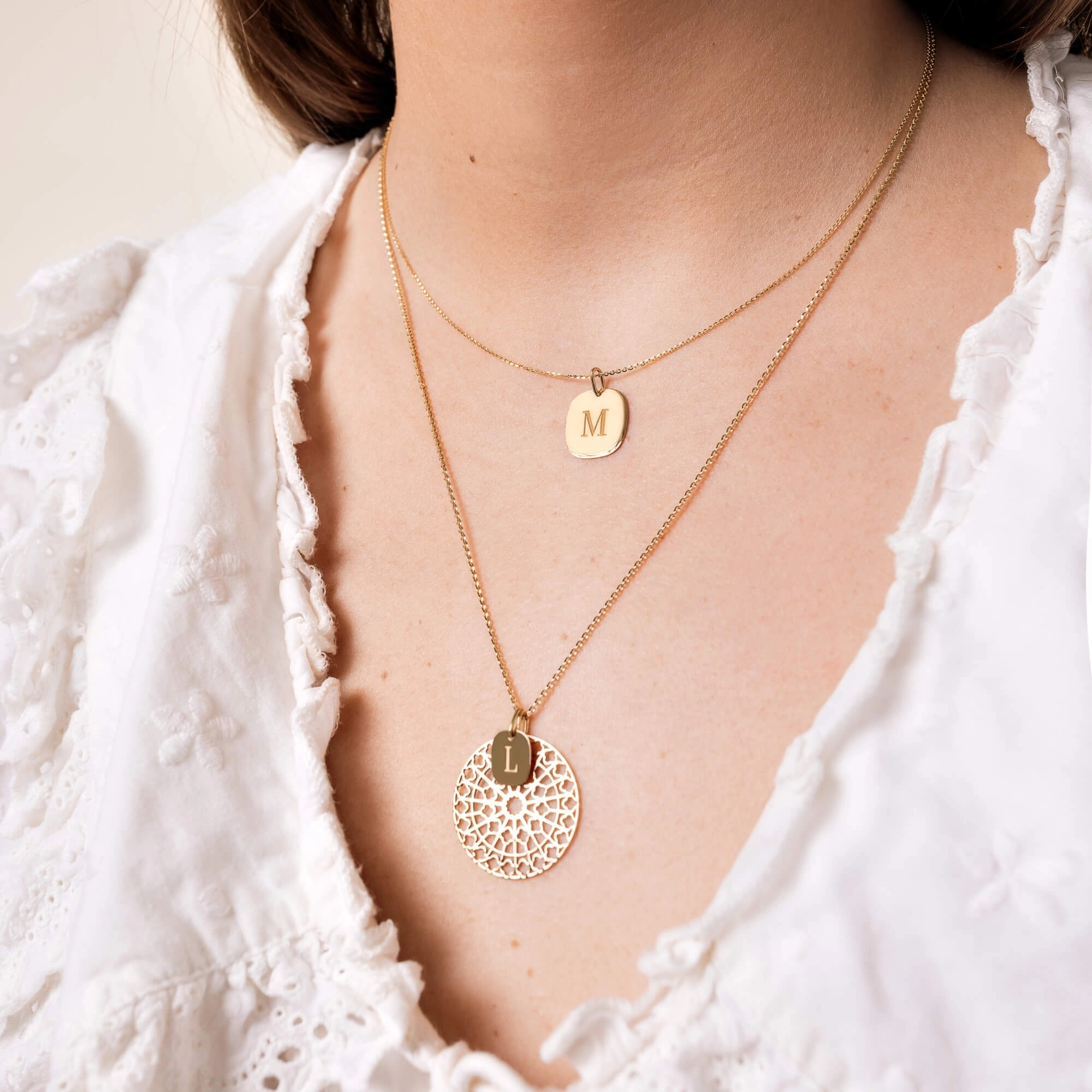 Lepage Colette Notre-Dame medal in yellow gold