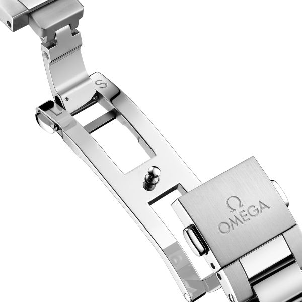 Montre Omega Seamaster Aqua Terra 150m Co-Axial Master Chronometer cadran noir bracelet acier 34 mm