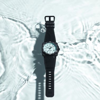 Montre Bell & Ross BR 03 Diver Full Lum Ceramic automatique cadran luminescent bracelet caoutchouc 42 mm