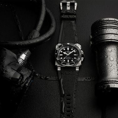 Montre Bell & Ross BR 03 Diver Full Black Steel automatique cadran noir bracelet caoutchouc 42 mm