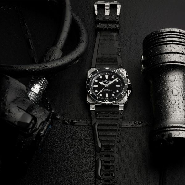 Montre Bell & Ross BR 03 Diver Full Black Steel automatique cadran noir bracelet caoutchouc 42 mm