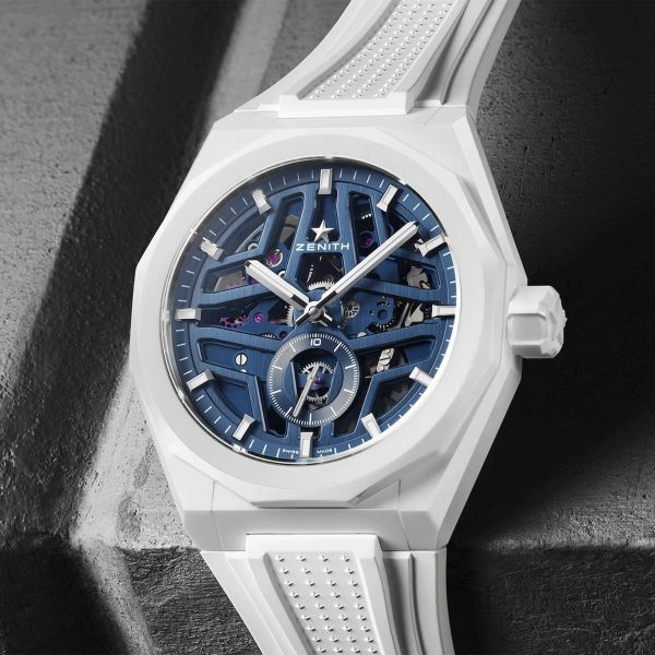 Montre Zenith Defy Skyline Skeleton Céramique Blanche automatique cadran bleu bracelet céramique 41 mm