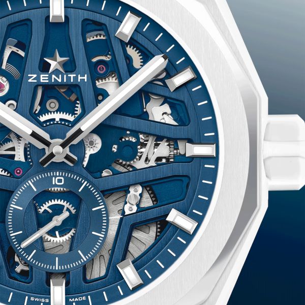 Montre Zenith Defy Skyline Skeleton Céramique Blanche automatique cadran bleu bracelet céramique 41 mm