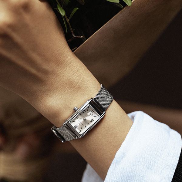 Hamilton American Classic Ardmore quartz watch silver dial stainless steel bracelet Milanese mesh 18.7 x 27 mm
