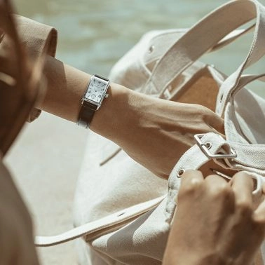 Hamilton American Classic Ardmore quartz watch silver dial black leather strap 18.7 x 27 mm