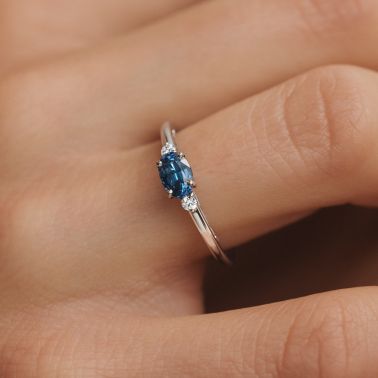 Lepage Juliette ring in white gold, saphirre and diamonds