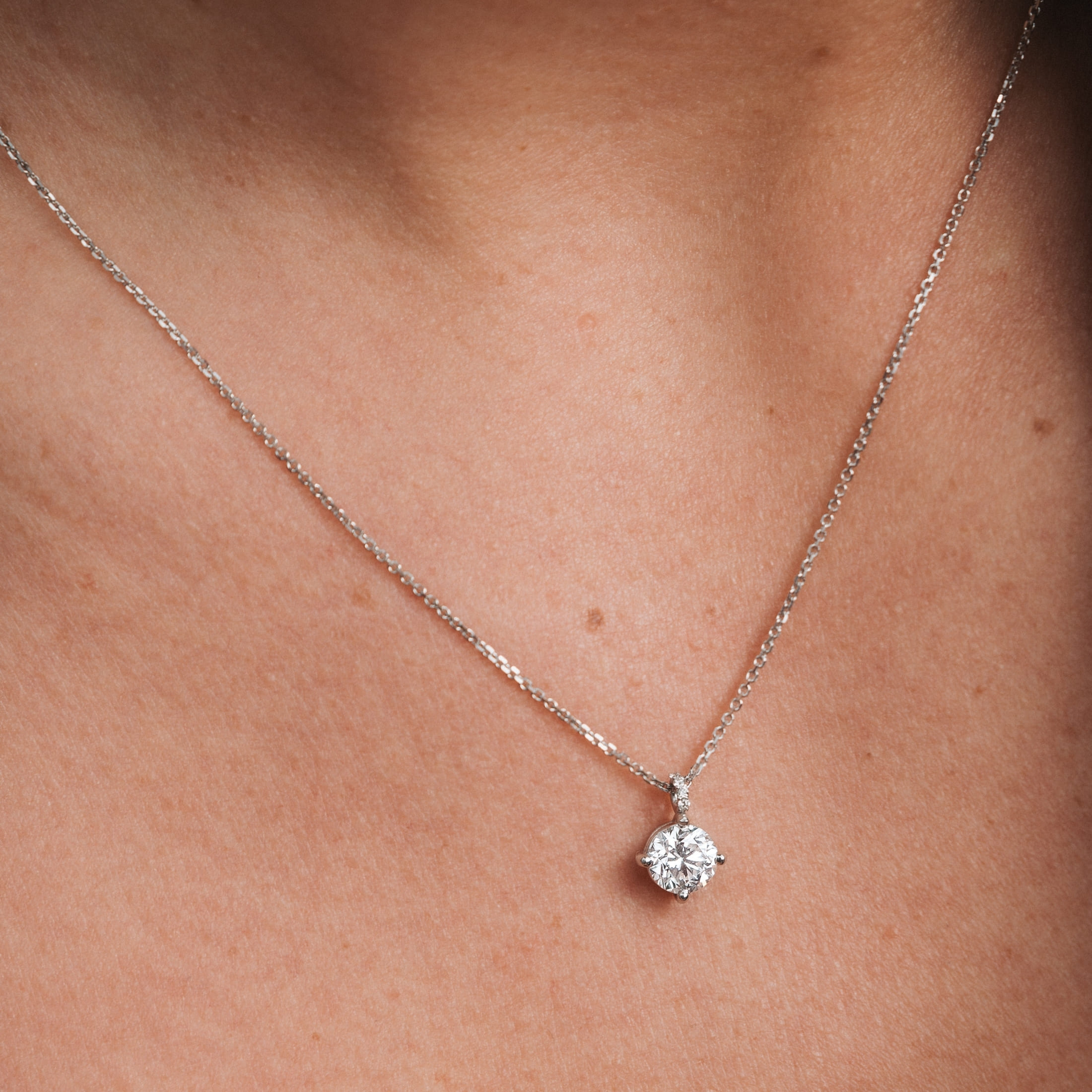 Lepage Flirt necklace in rose gold and diamonds