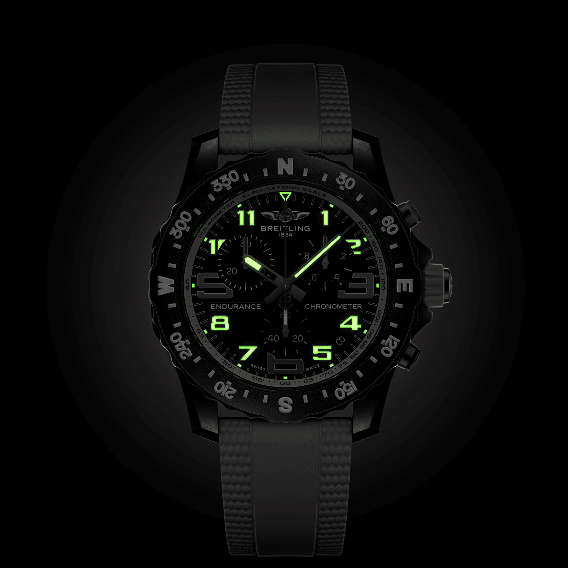 Montre Breitling Professional Endurance Pro quartz cadran noir bracelet caoutchouc blanc 44 mm X82310A71B1S2