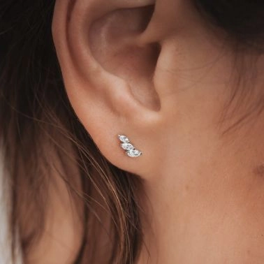 Boucles d'oreilles Suzon en or blanc et diamants taille navette