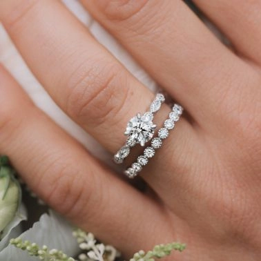 Lepage Leon engagement ring in white gold and diamonds