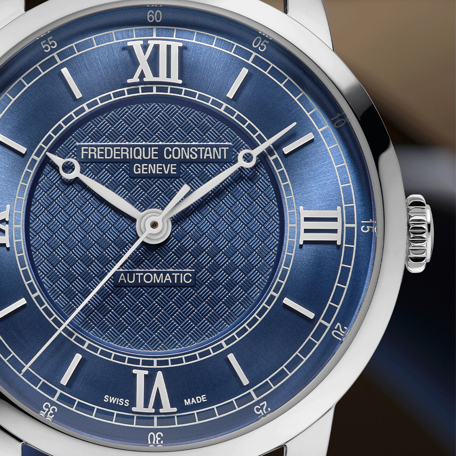 Montre Frédérique Constant Classics Première Automatique cadran bleu bracelet cuir 38,5 mm
