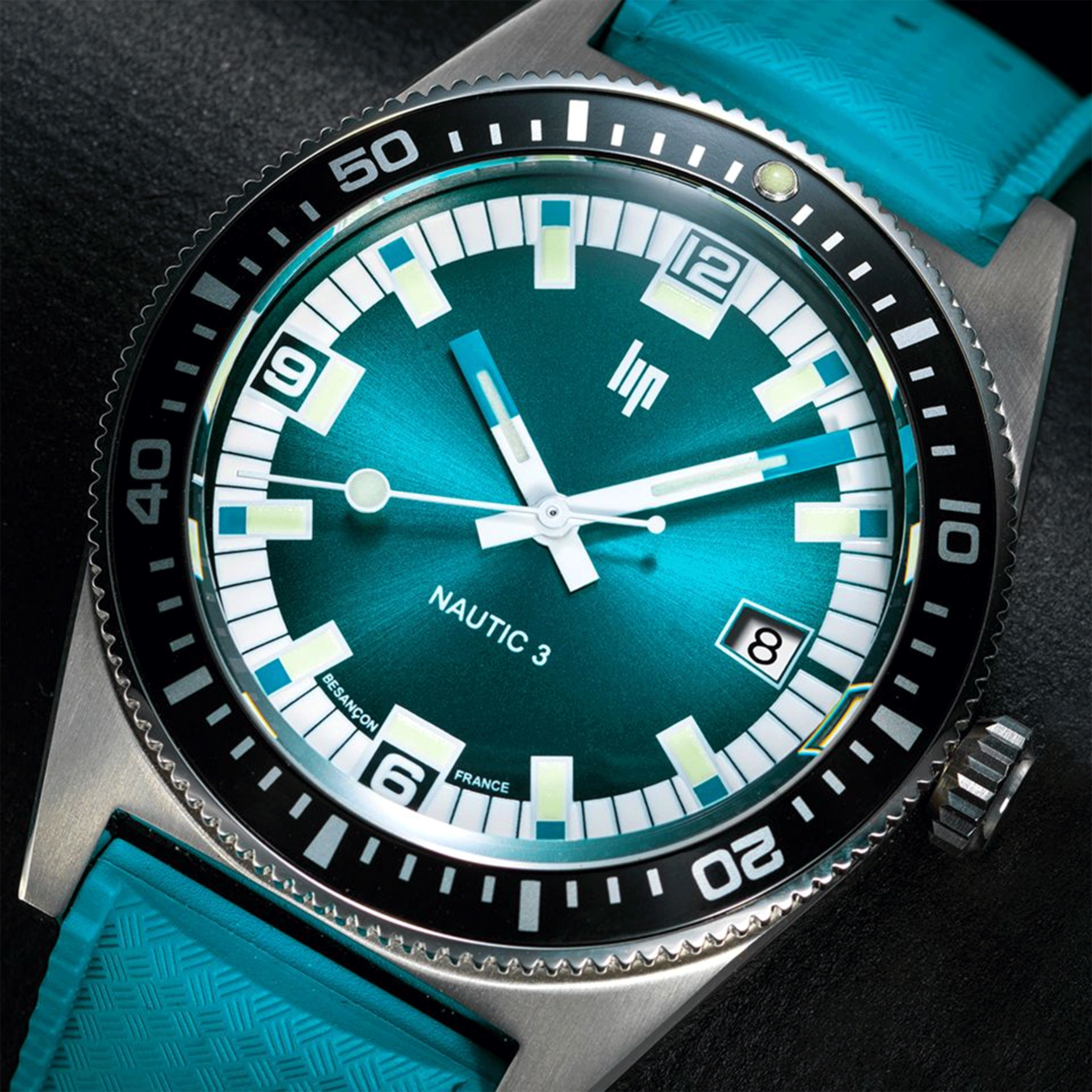 Montre Lip Nautic 3 "Océan" automatique cadran bleu bracelet caoutchouc "tropic" 39 mm