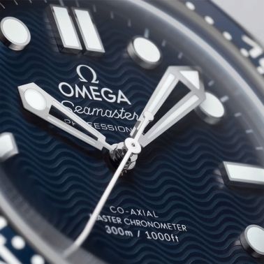 Omega Seamaster Diver 300m Co-Axial Master Chronometer "James Bond 60th anniversary" blue dial steel bracelet 42 mm