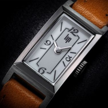 Lip Churchill T13 quartz white dial leather strap 13 x 29 mm