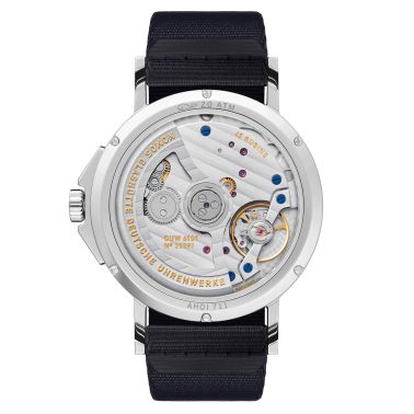 Montre Nomos Ahoi Neomatik Date Atlantique automatique fond saphir cadran bleu bracelet tissu bleu noir 38,5 mm