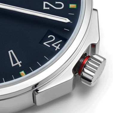 Montre Nomos Ahoi Neomatik Date Atlantique automatique fond acier cadran bleu bracelet tissu bleu noir 38,5 mm