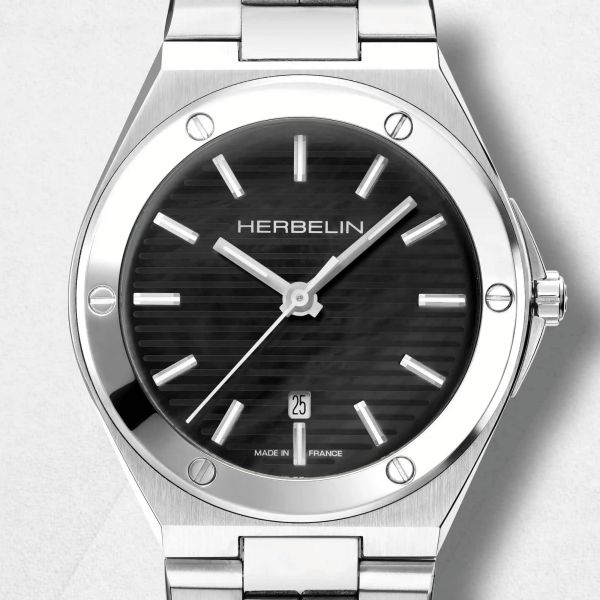 Montre Herbelin Cap Camarat quartz cadran nacre noire bracelet acier 33 mm