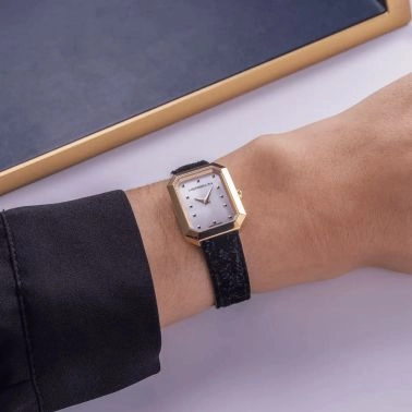 Montre Herbelin Octogône Rectangle quartz PVD Or Jaune cadran nacre blanche bracelet cuir 20,40 x 26,40 mm