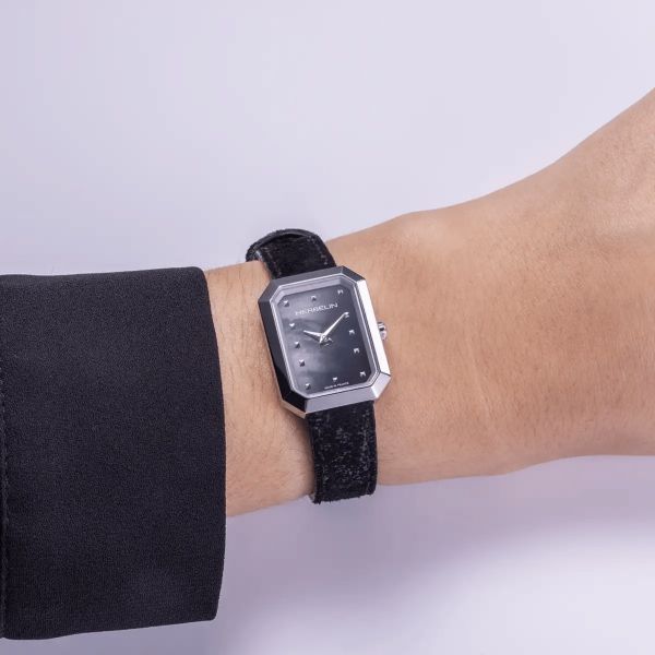 Montre Herbelin Octogône Rectangle quartz cadran nacre noire bracelet cuir 20,40 x 26,40 mm