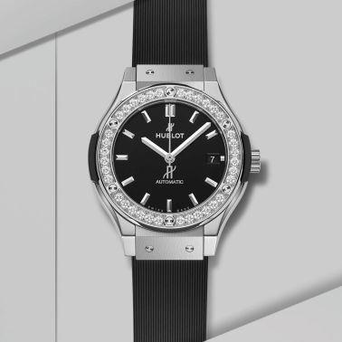 Hublot Classic Fusion Titanium Diamonds automatic black dial black rubber strap 38 mm