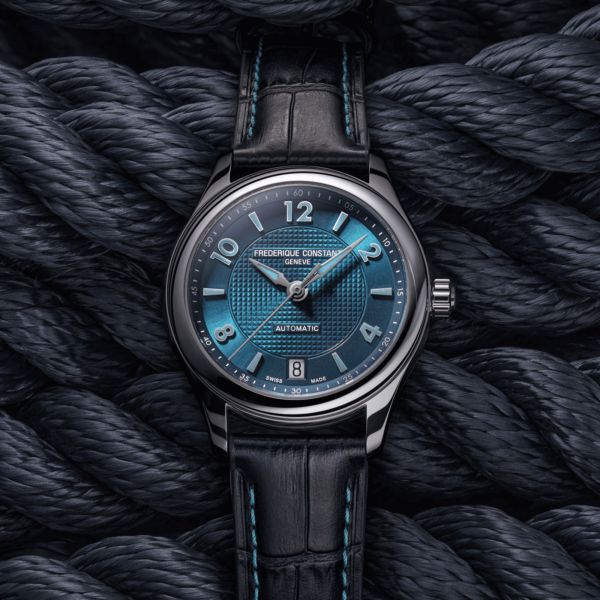 Montre Frédérique Constant Runabout Automatique cadran bleu électrique bracelet cuir 36 mm