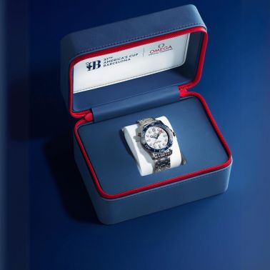 Omega Seamaster Diver 300M America’s Cup Co-Axial Master Chronometer white dial steel bracelet 42 mm