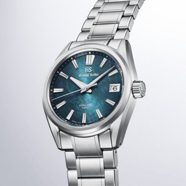 Montre Grand Seiko Evolution 9 Spring Drive "Atera Valley" Titane cadran bleu bracelet titane 40 mm