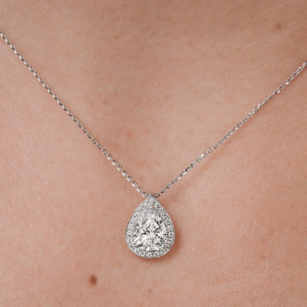 Collier Lepage Marceau en or rose et diamant taille poire