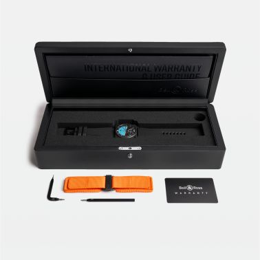 Montre Bell & Ross BR-03 Horizon céramique automatique cadran noir et bleu bracelet caoutchouc 41 mm