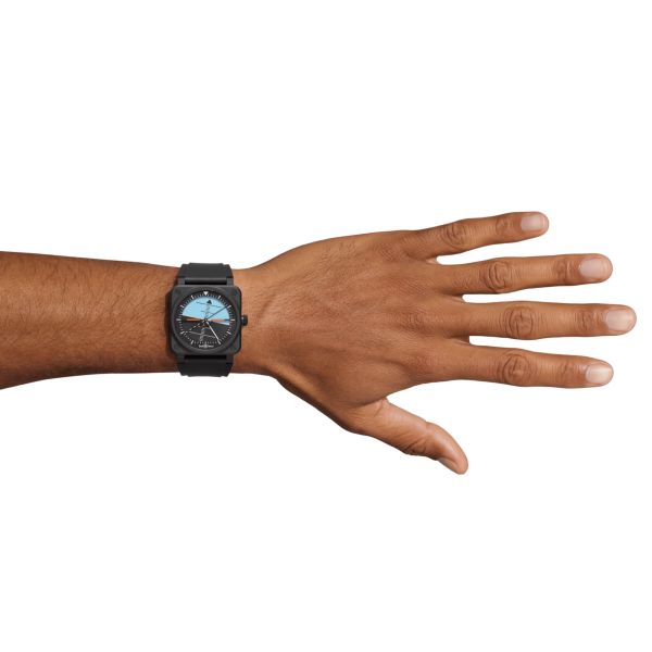 Montre Bell & Ross BR-03 Horizon céramique automatique cadran noir et bleu bracelet caoutchouc 41 mm