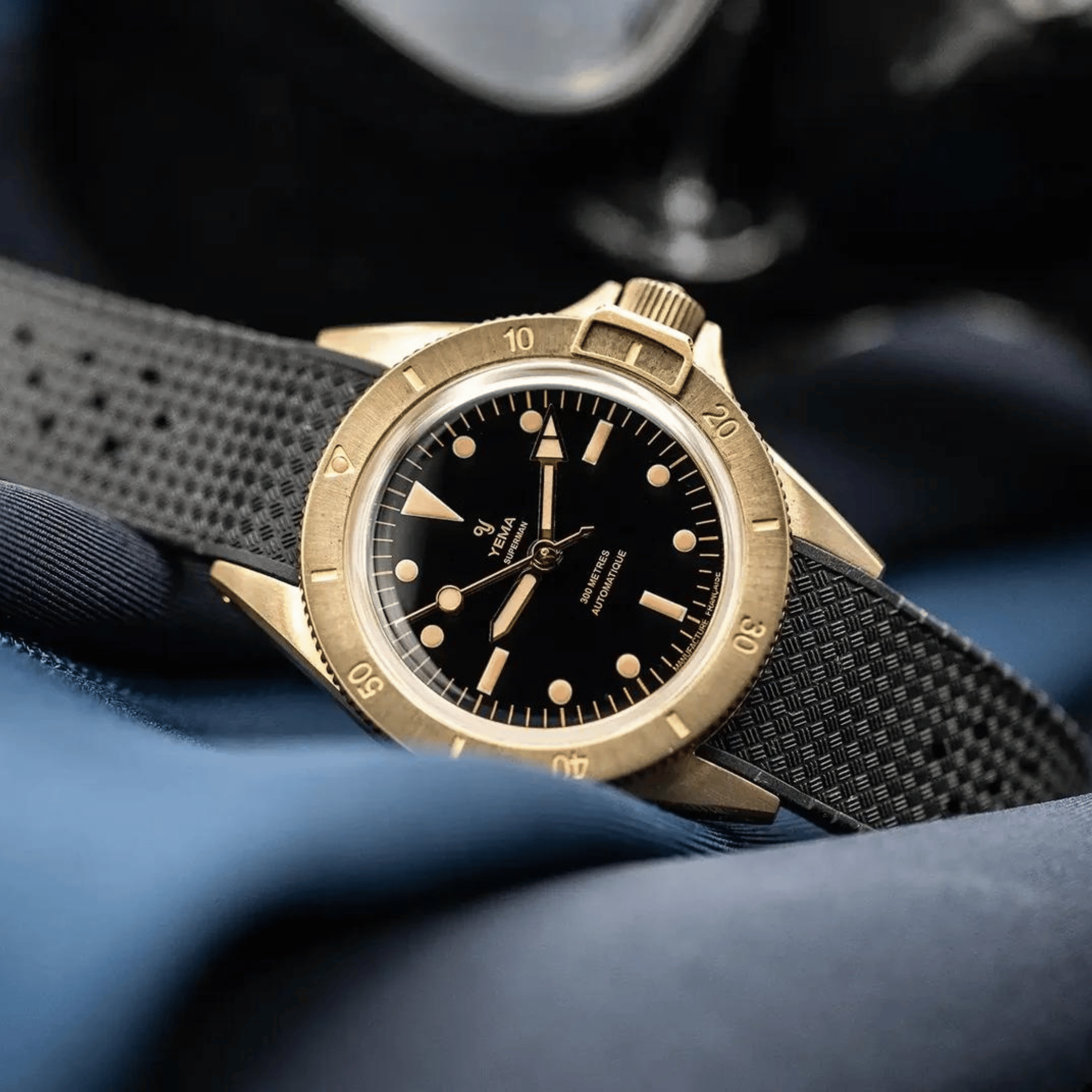 Yema Superman Bronze CMM.10 Limited Edition automatic black dial black rubber strap 39 mm