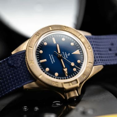 Yema Superman Bronze CMM.10 Limited Edition automatic blue dial blue rubber strap 39 mm