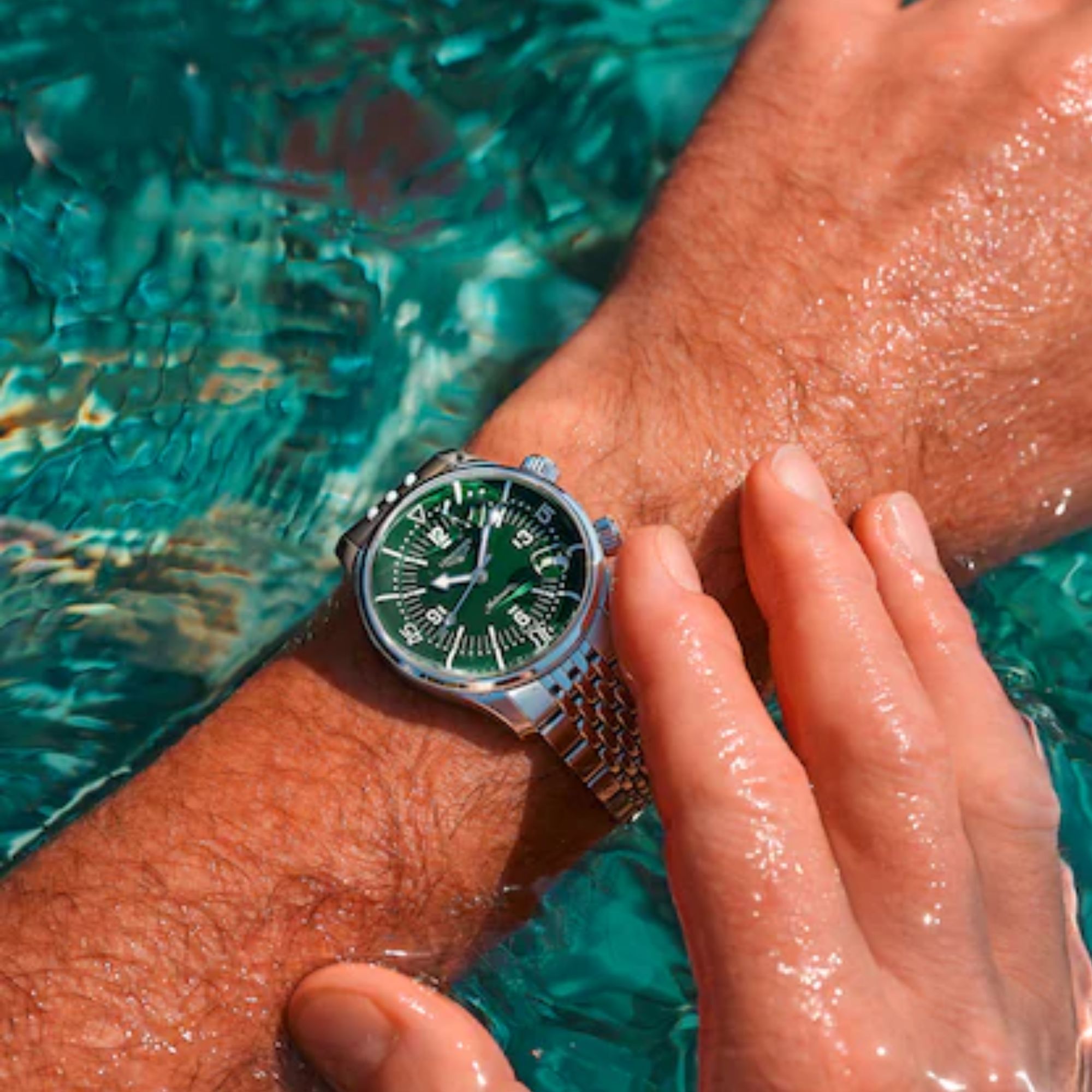 Montre Longines Legend Diver automatique cadran vert bracelet acier 39 mm