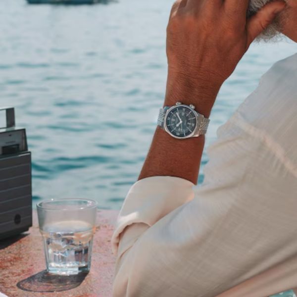 Montre Longines Legend Diver automatique cadran gris bracelet acier 39 mm