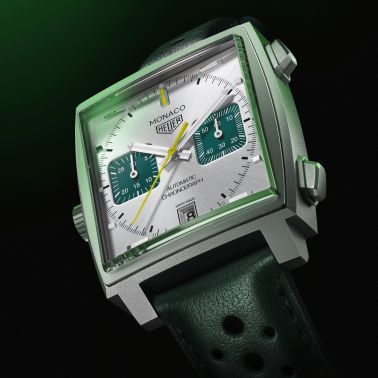 Montre TAG Heuer Monaco Chronograph Racing Green automatique cadran argenté bracelet cuir vert 39 mm CAW218E.FC6565