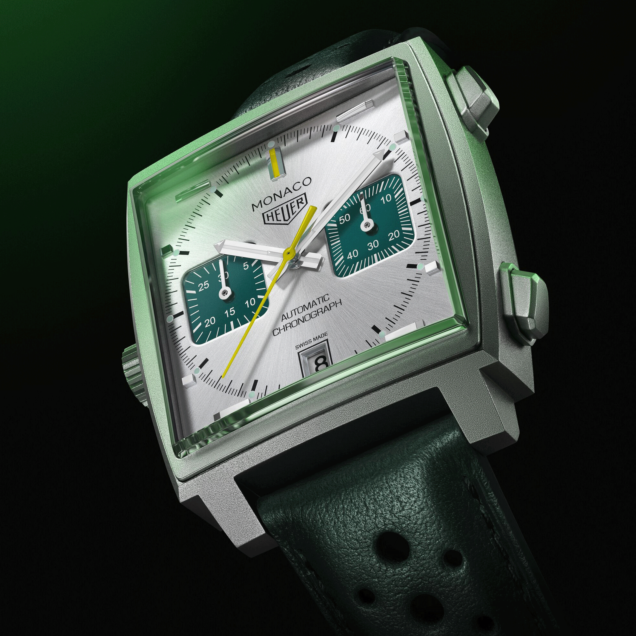Montre TAG Heuer Monaco Chronograph Racing Green automatique cadran argenté bracelet cuir vert 39 mm CAW218E.FC6565
